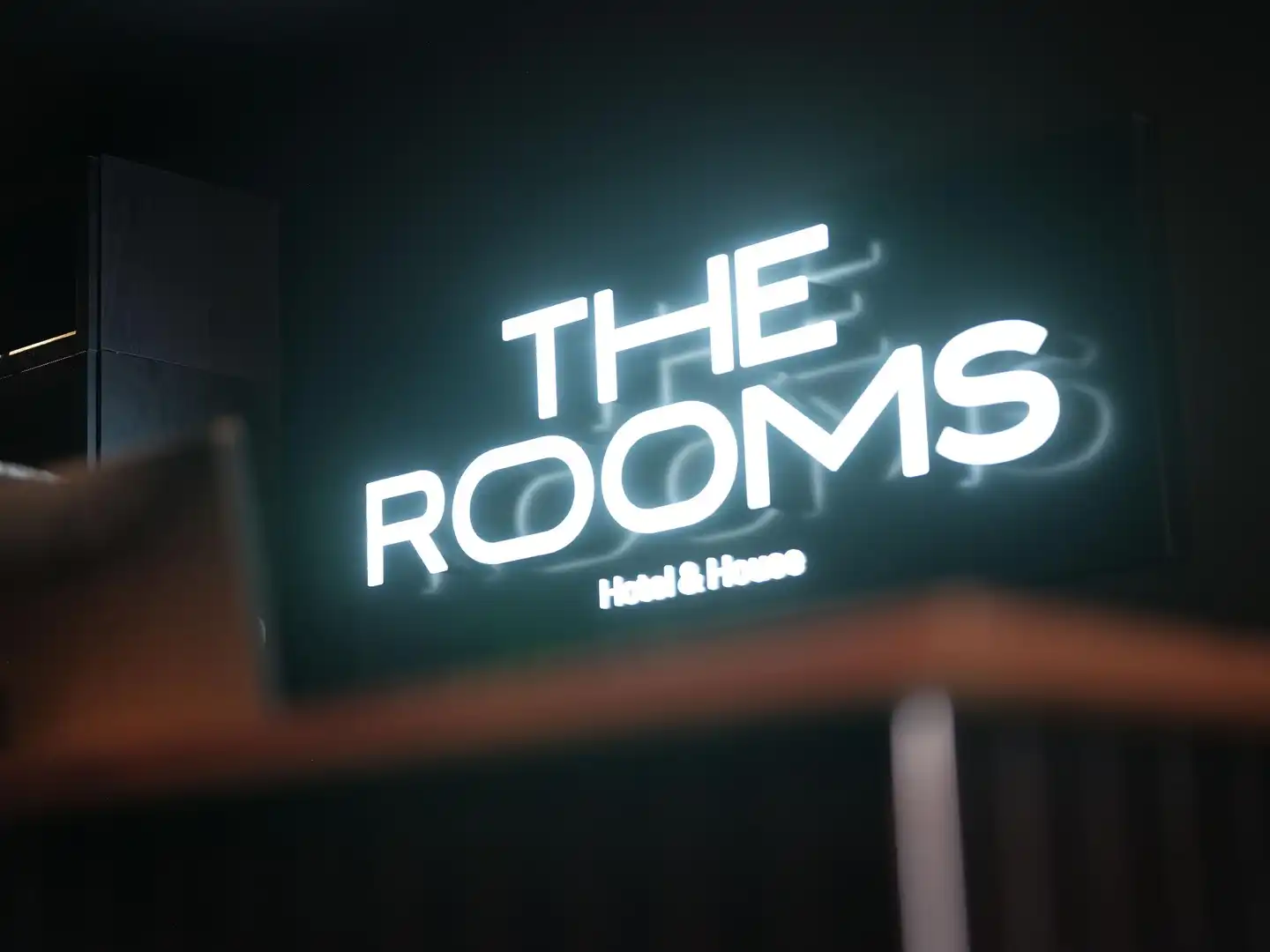 THE ROOMS - Hotel & House Aussenansicht