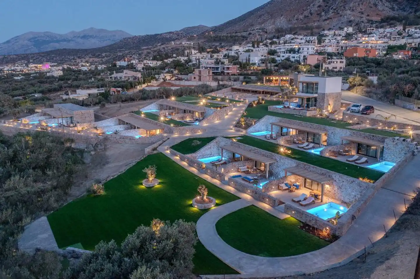 Deos Luxury Suites Aussenansicht
