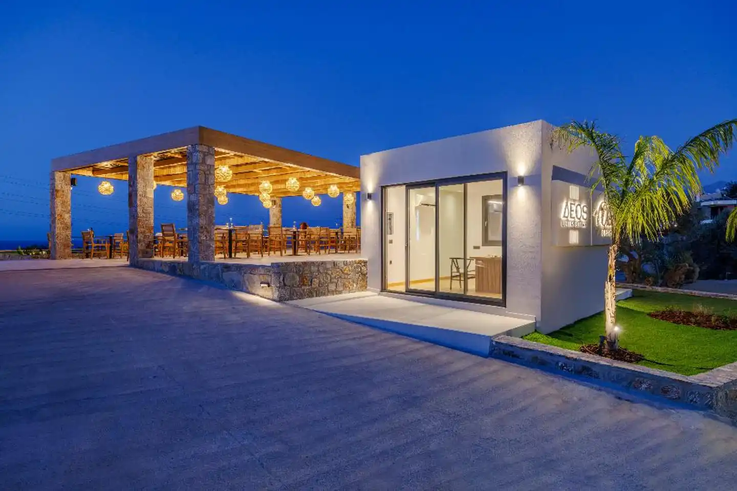 Deos Luxury Suites Aussenansicht