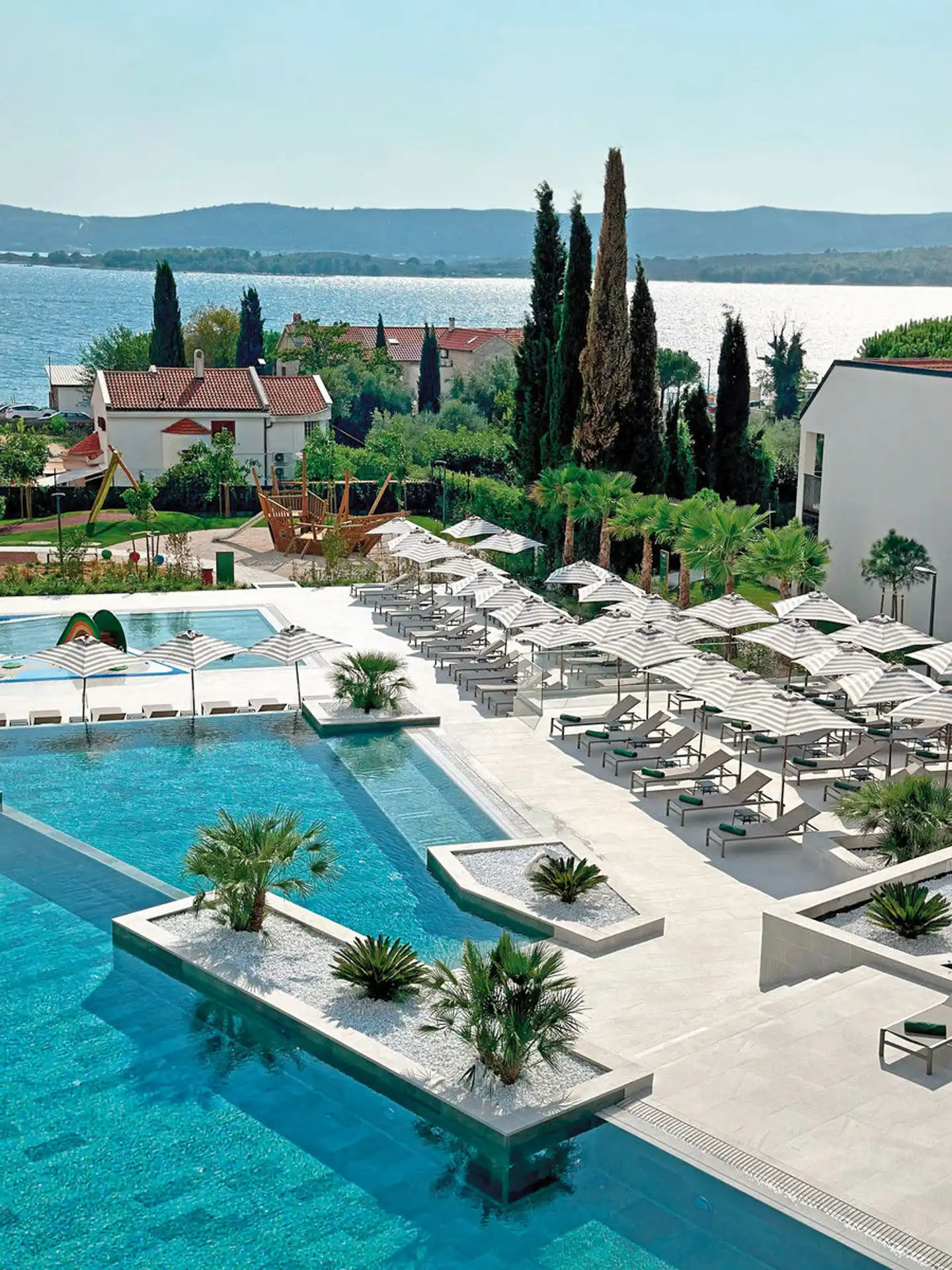 Molum Hotel & Residences Pool