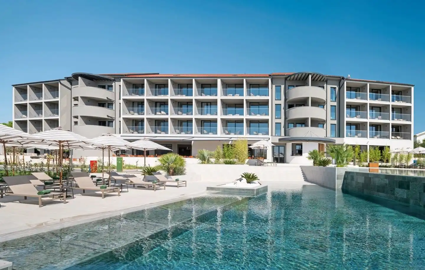 Molum Hotel & Residences Aussenansicht