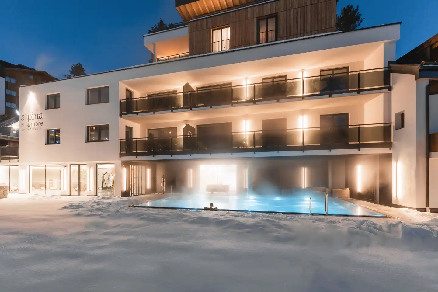 alpina&more Aparthotel Aussenansicht