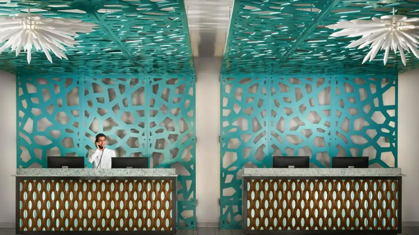 The Westin Cancun Resort Villas & Spa Hallenbad