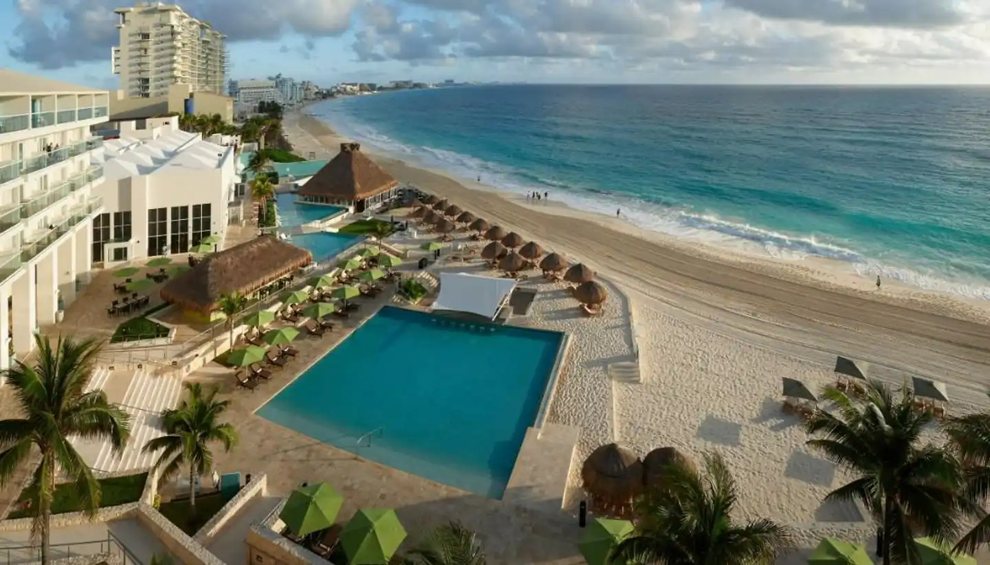 The Westin Cancun Resort Villas & Spa Pool