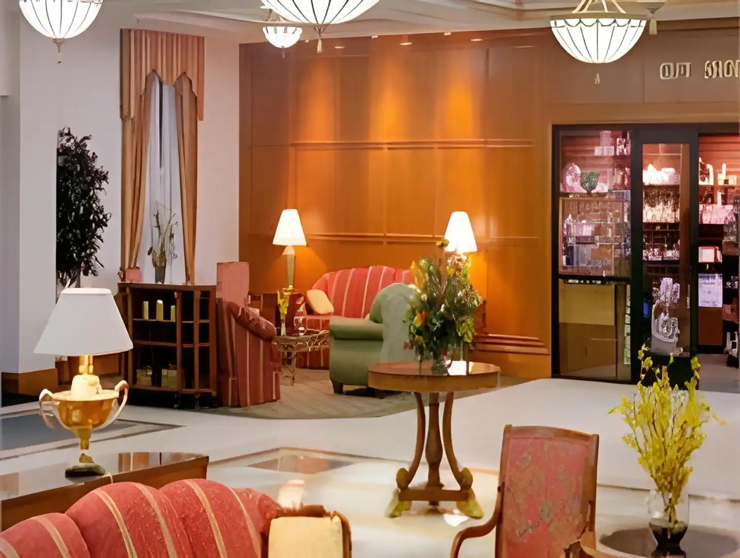 Marriott Minneapolis Airport Lobby