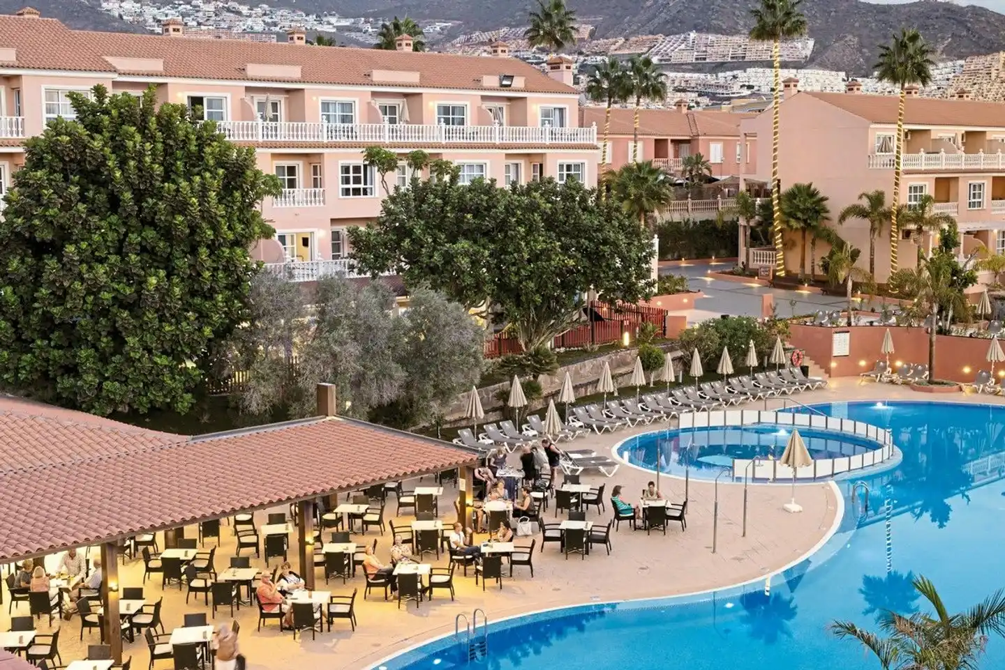 El Duque Pool