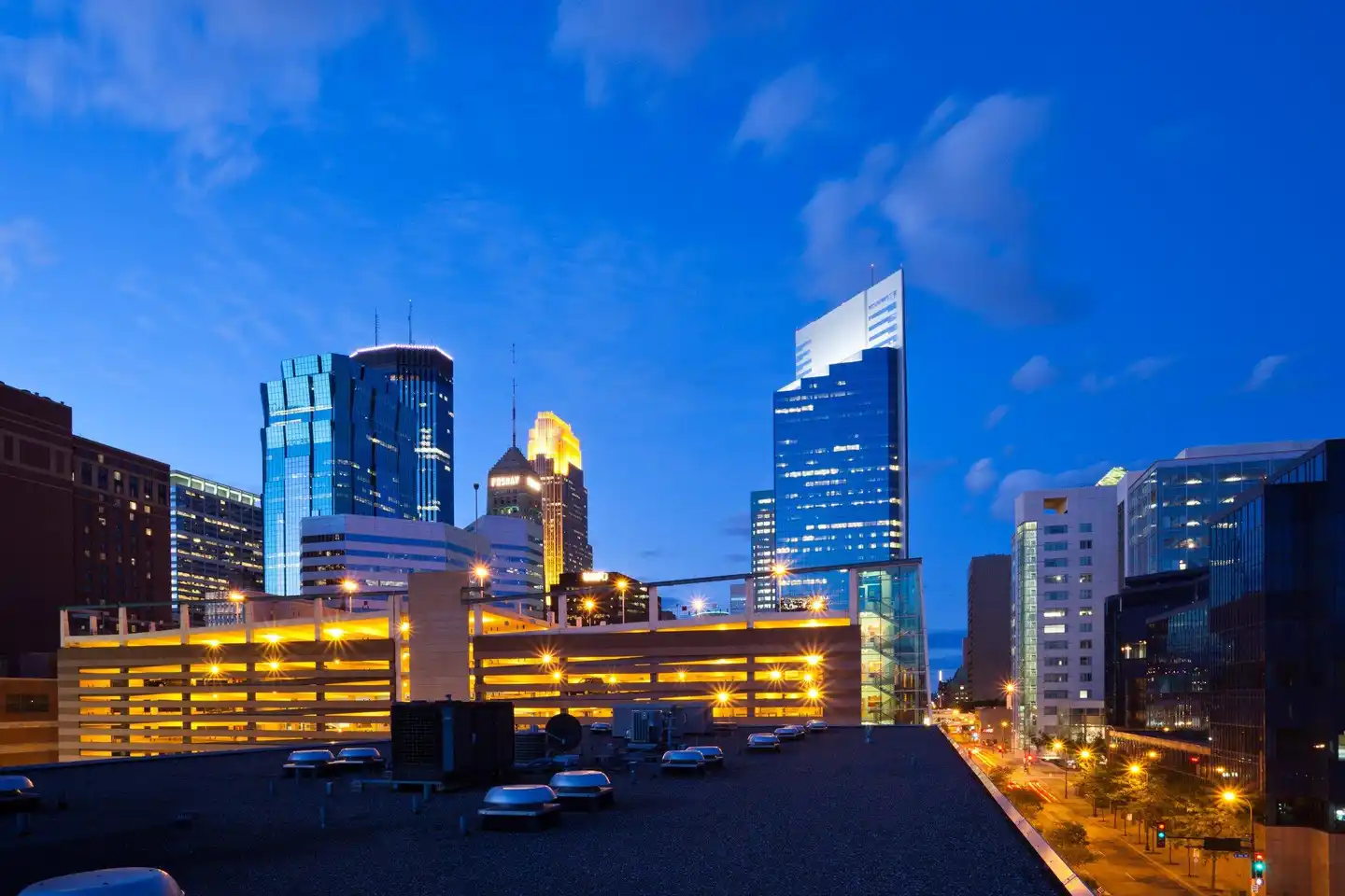 Holiday Inn Express & Suites Minneapolis-Dwtn (Conv Ctr) Aussenansicht