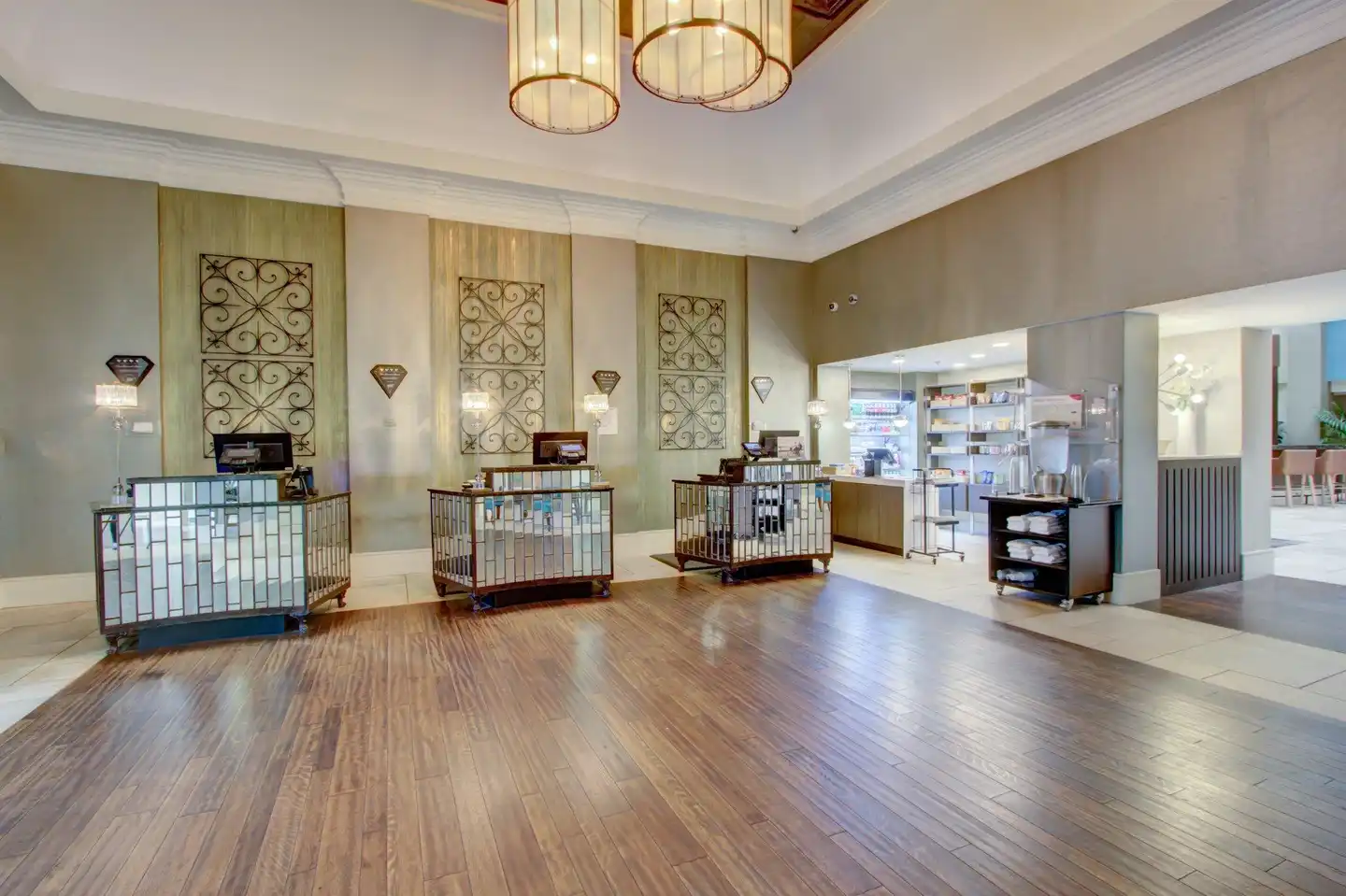 Crowne Plaza Charleston Airport Lobby