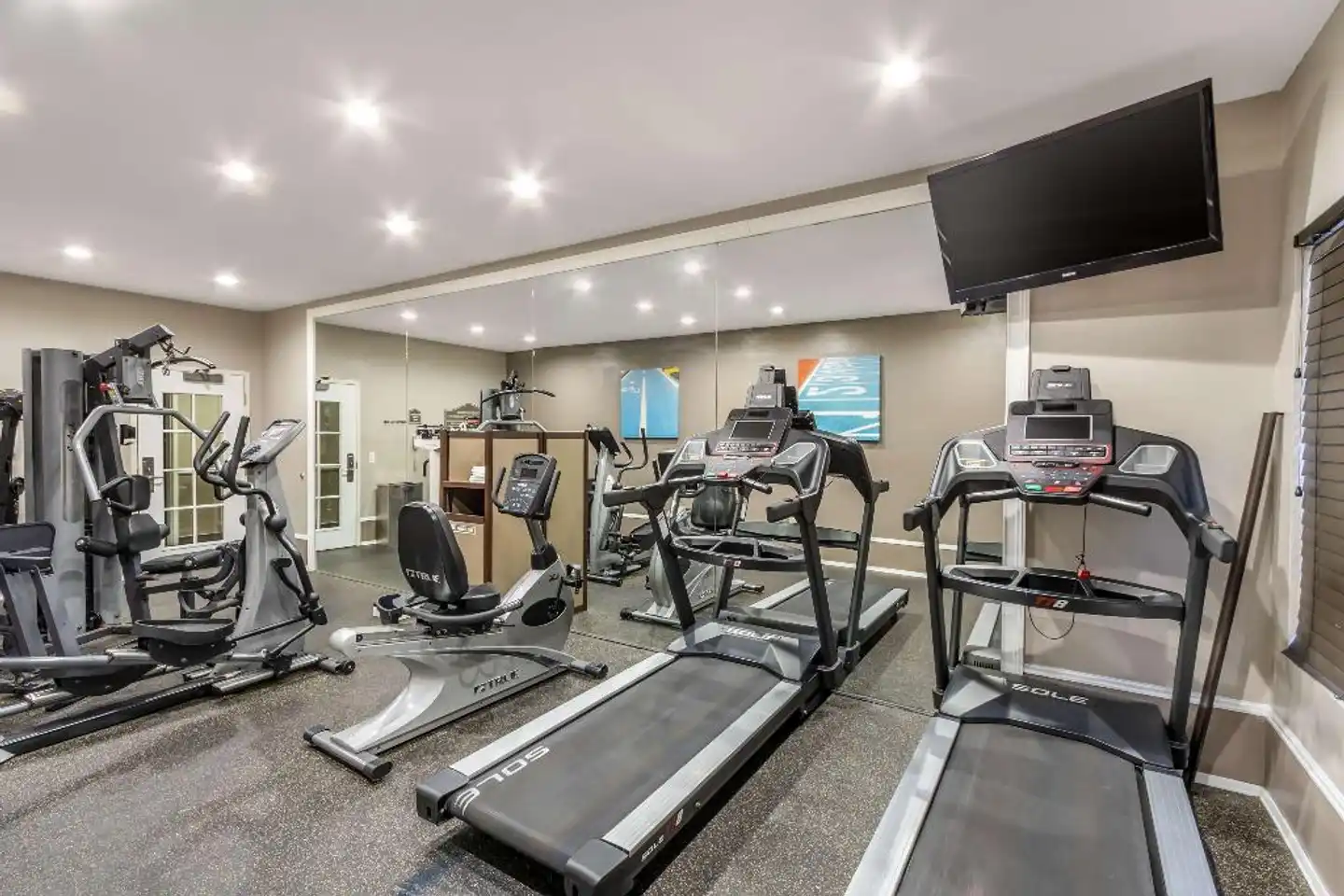 Best Western Plus Airport Inn & Suites - North Charleston Sport und Entertainment