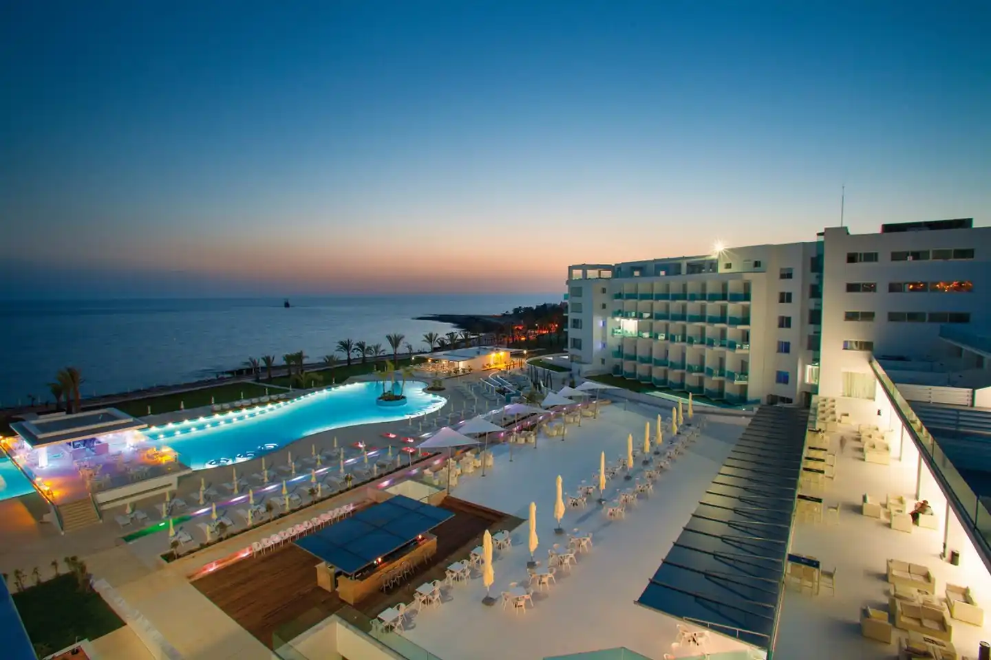 King Evelthon Beach Hotel & Resort Pool