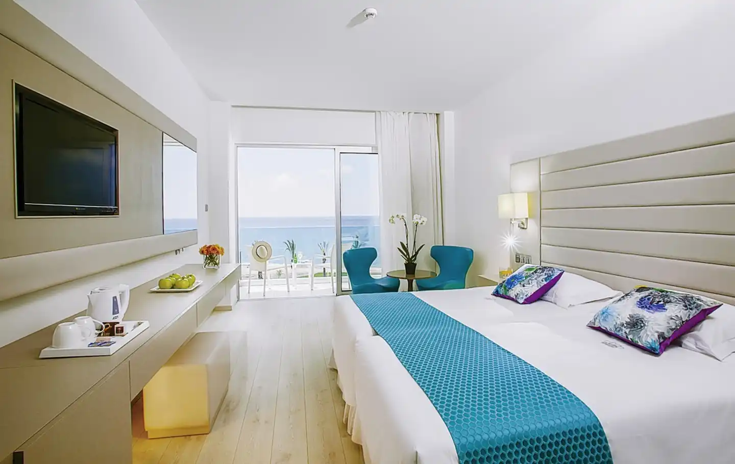King Evelthon Beach Hotel & Resort Wohnbeispiel