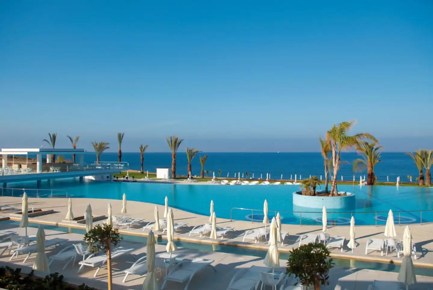 King Evelthon Beach Hotel & Resort Pool