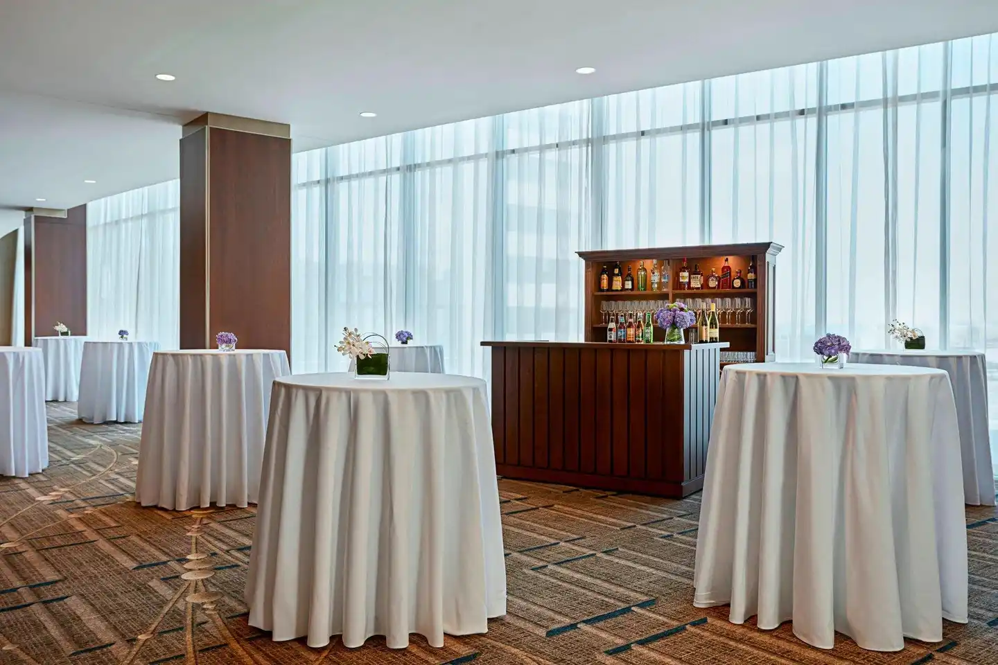 JW Marriott Minneapolis Mall of America Lobby