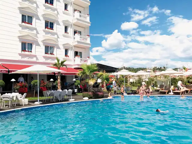 Flower Hotel POOL