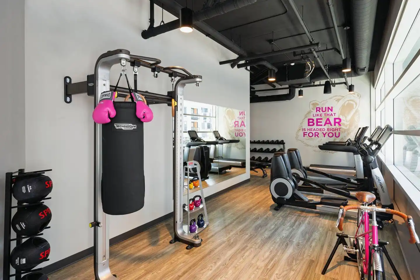 Moxy Minneapolis Downtown Sport und Entertainment