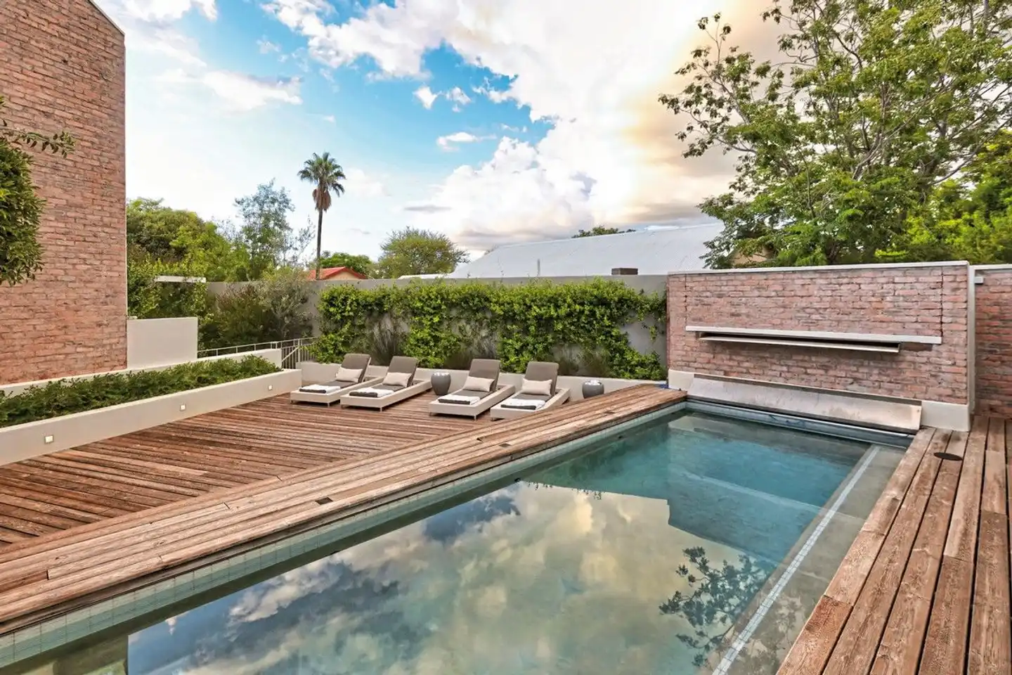 Windhoek Luxury Suites Wellness