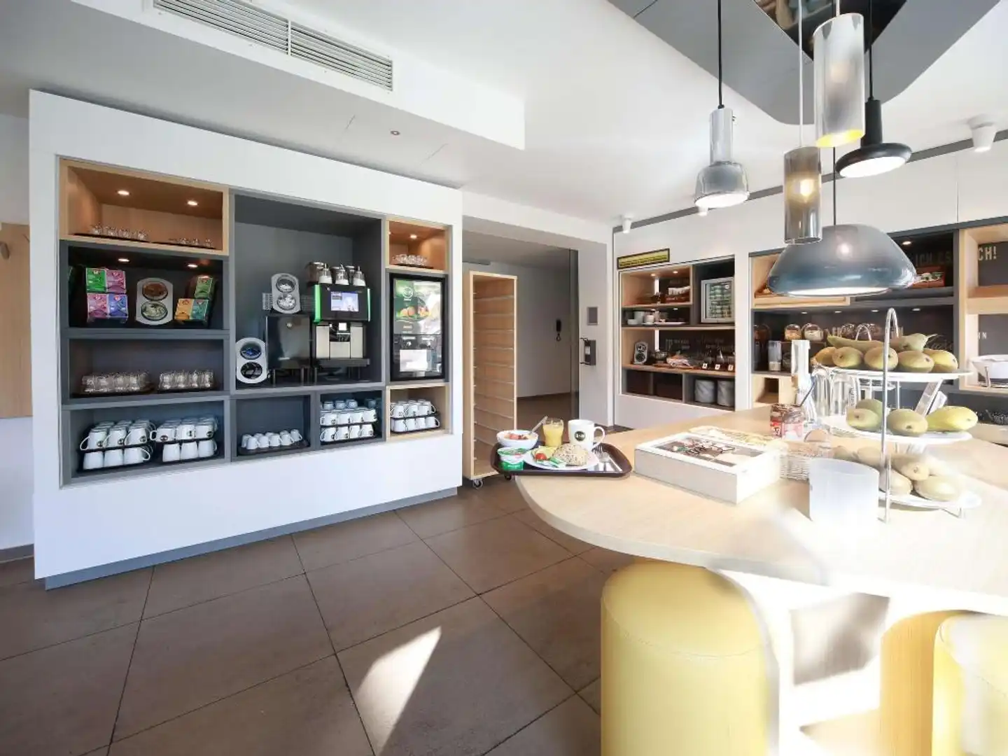 B&B Hotel Jena Bar