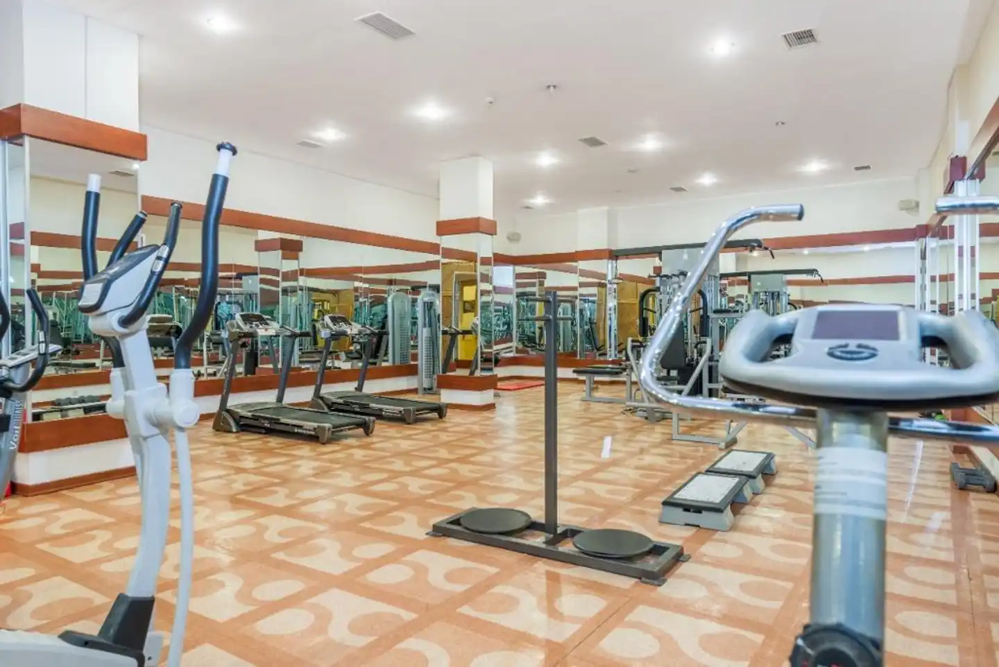 Adonis Hotel Sport und Entertainment