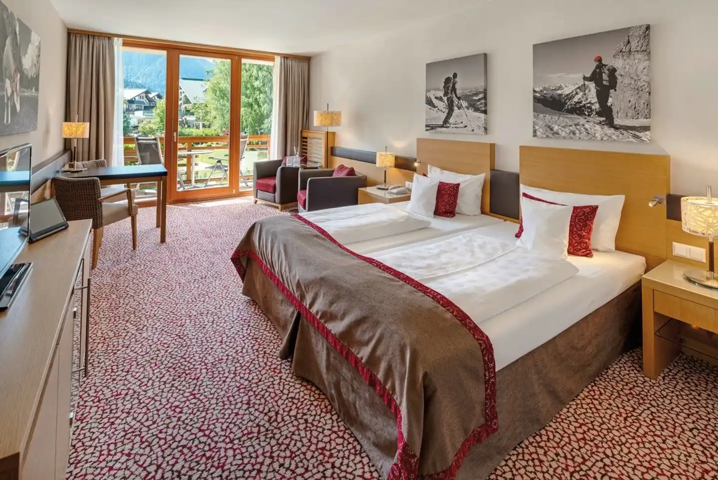 aja Fürstenhaus am Achensee Wohnbeispiel