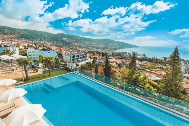 Madeira Panorâmico POOL