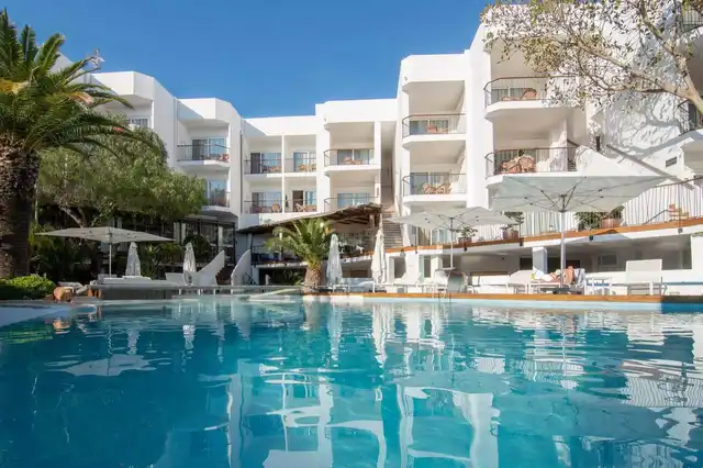 Castavi Pool