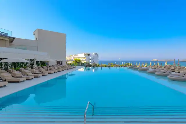 Amarande Pool