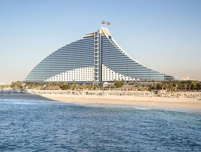 Jumeirah Beach Hotel Aussenansicht