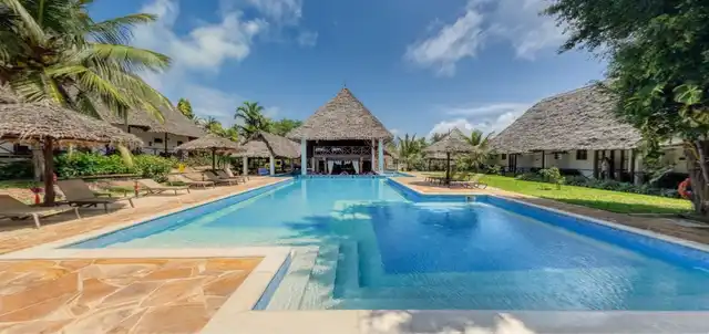 Karafuu Beach Resort & Spa Pool