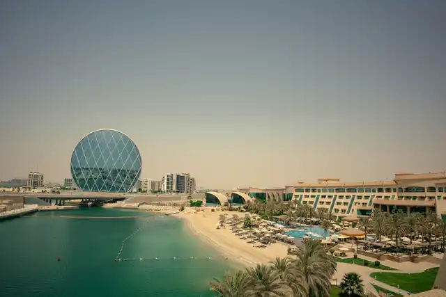 Al Raha Beach Resort & Spa Strand