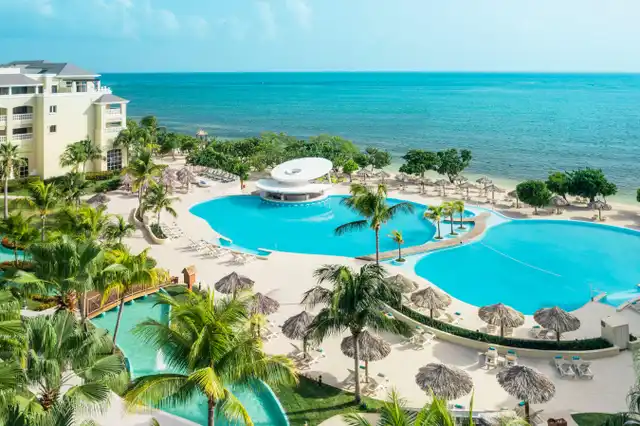 Iberostar Waves Rose Hall Beach Aussenansicht