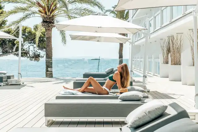 The Ibiza Twiins Terrasse
