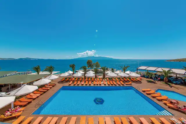 Saranda Palace Pool