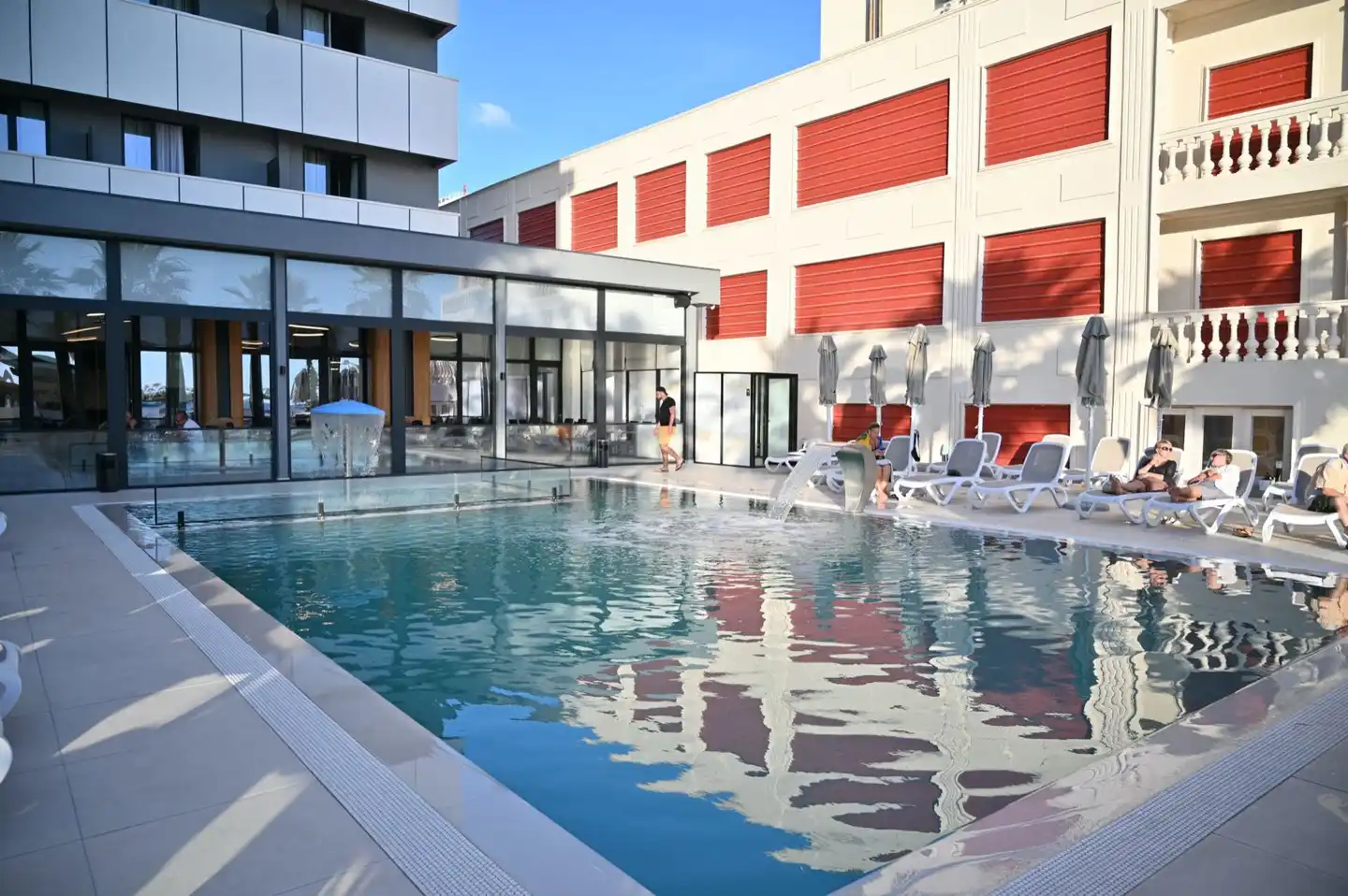 Adria Palace Pool