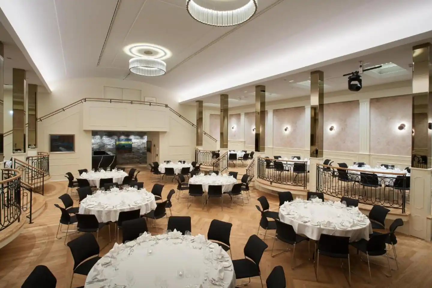 Iceland Parliament Hotel, Curio Collection By Hilton Restaurant