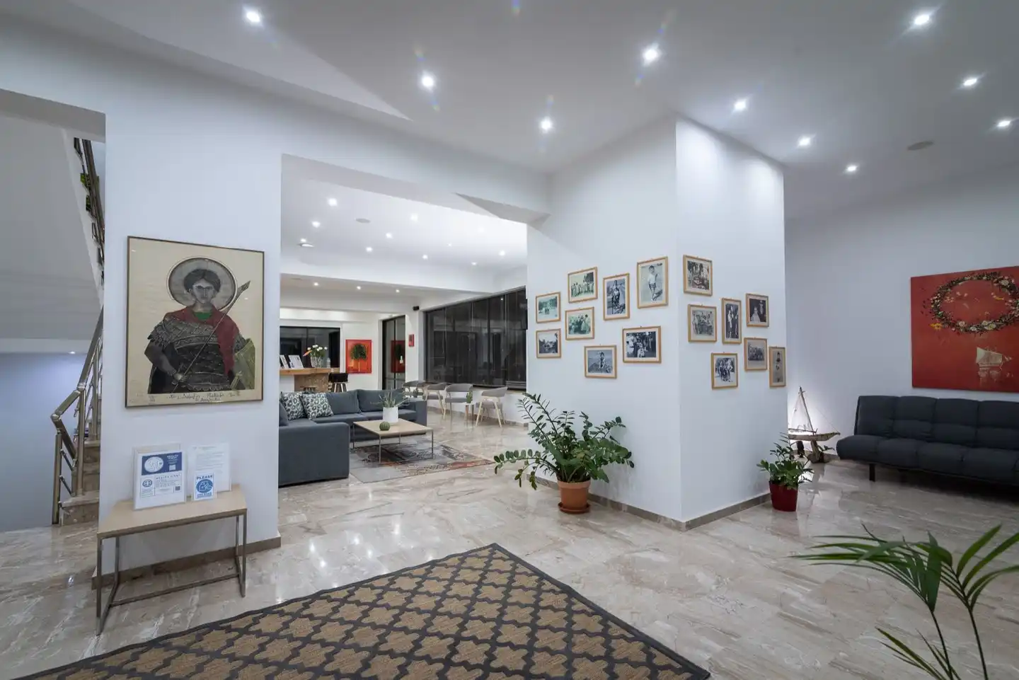 Porto Belissario Lobby