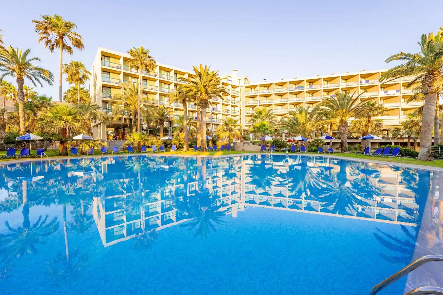 Calimera Sirens Beach POOL