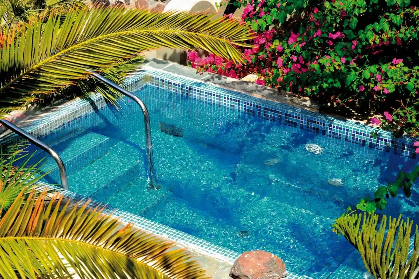 Zephyros Pool