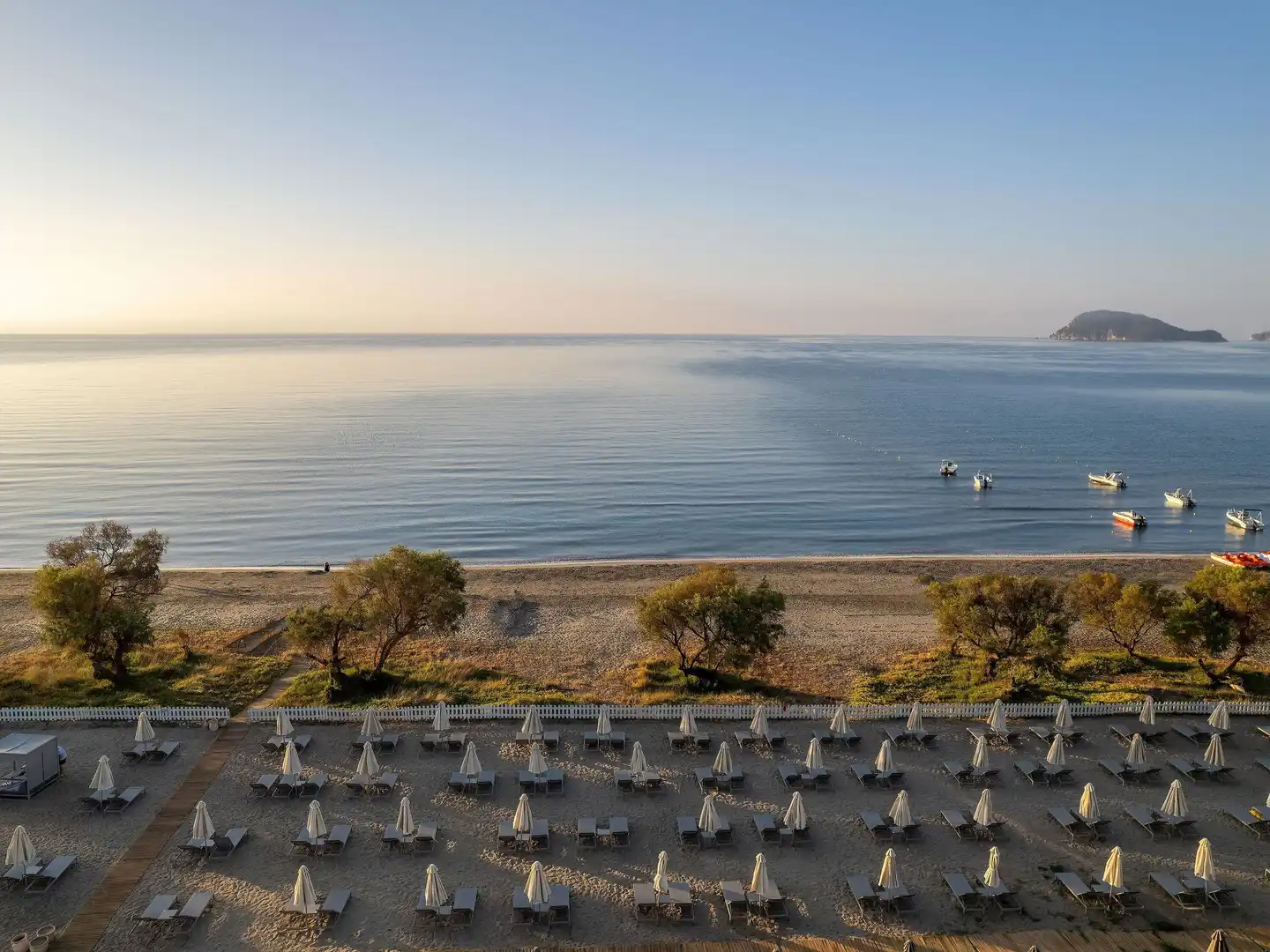 Domes Aulus Zante, Autograph Collection Strand