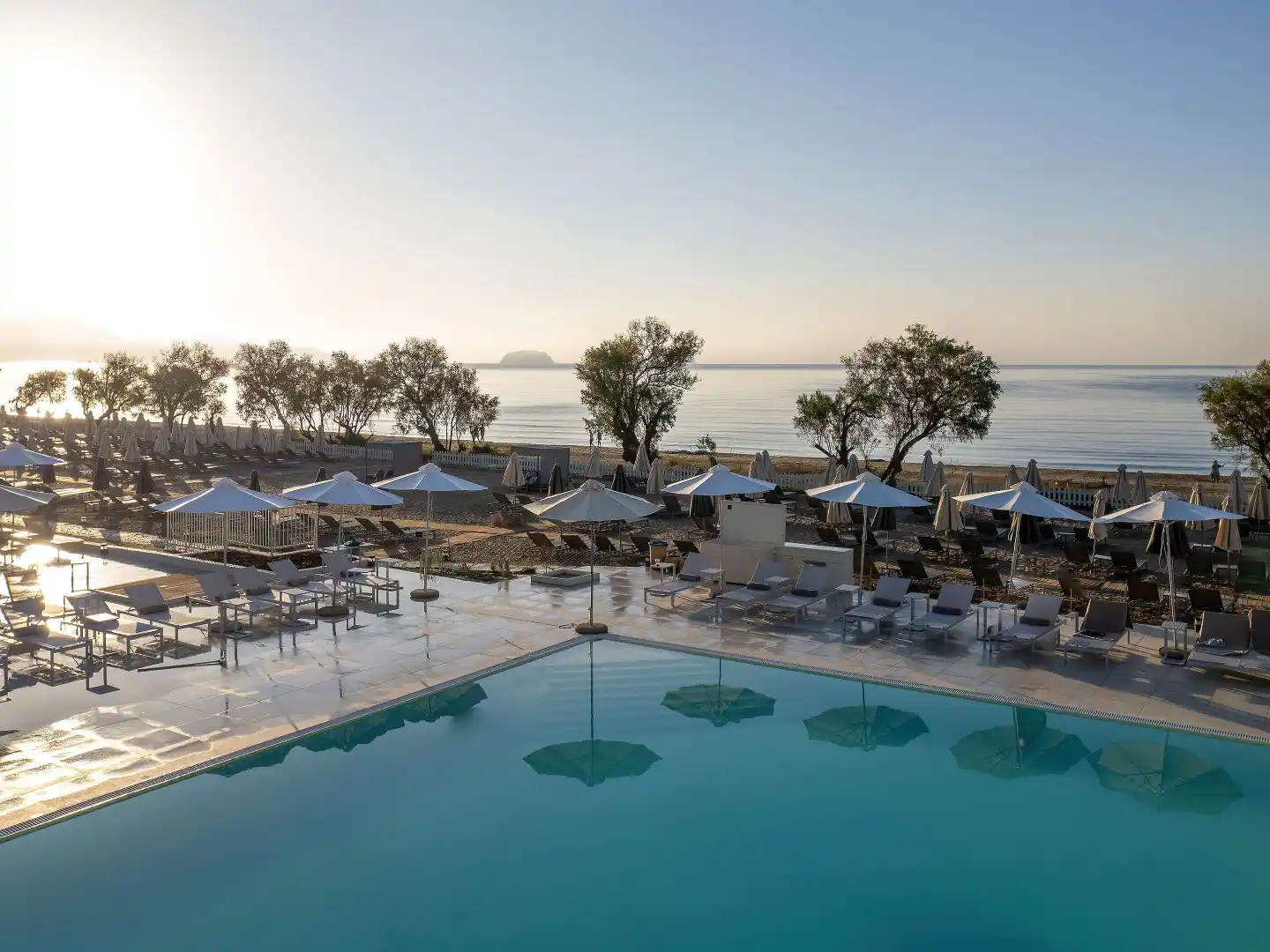 Domes Aulus Zante, Autograph Collection Pool