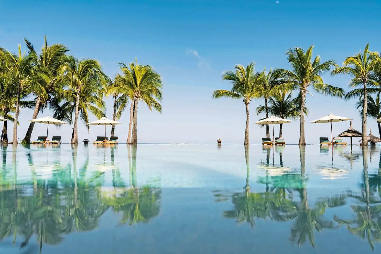 Paradis Beachcomber Golf Resort & Spa Pool