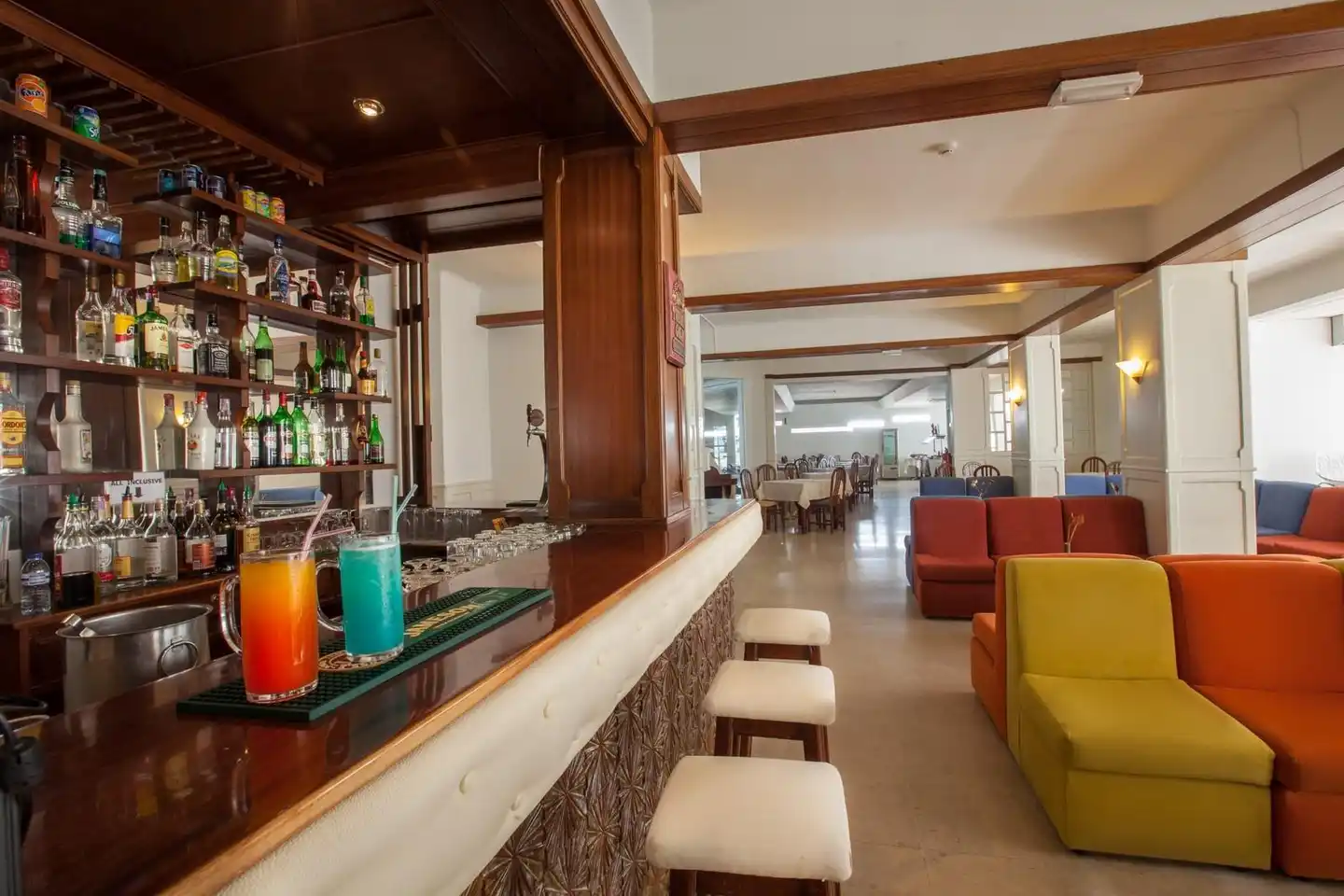 Atismar Bar