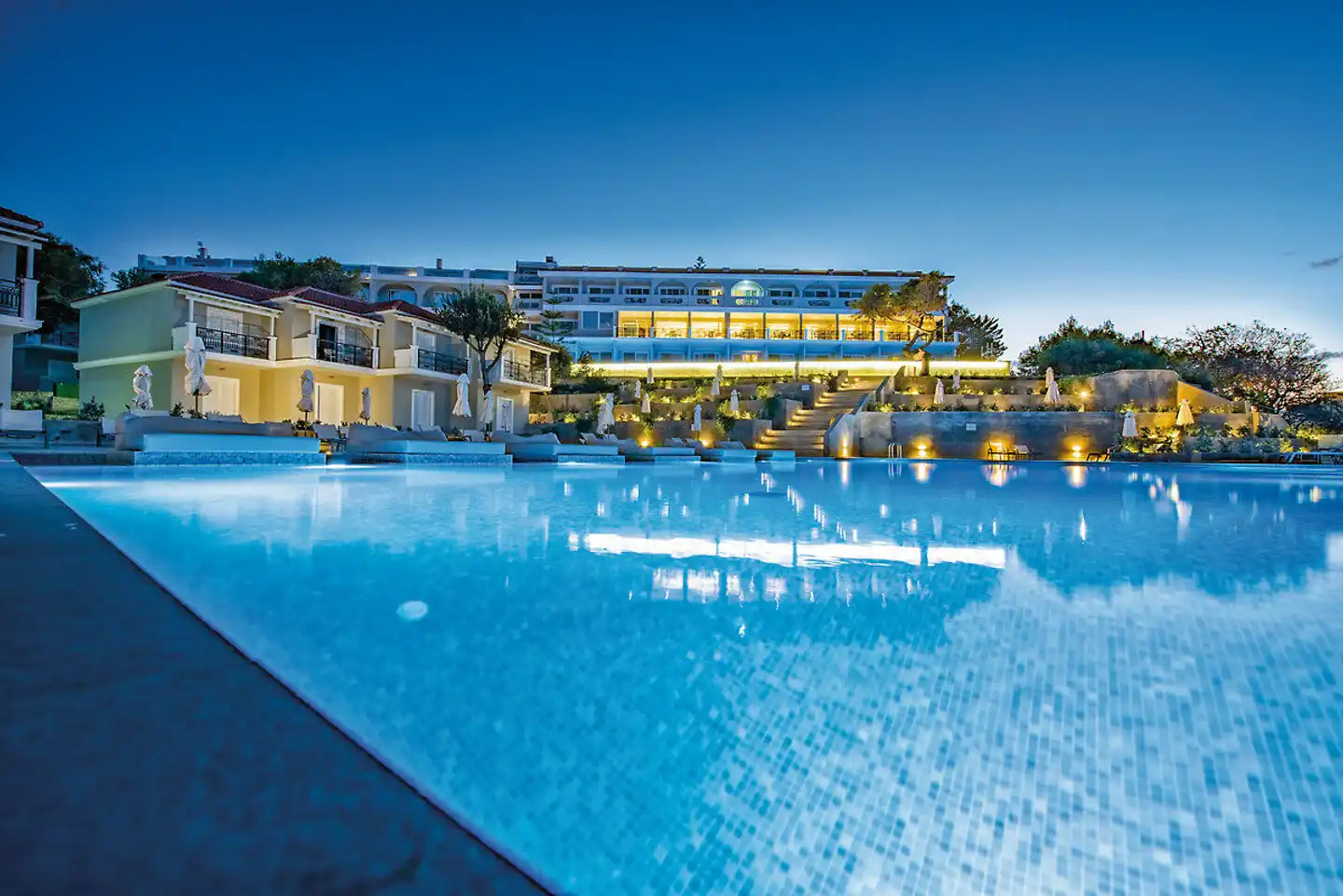 Alexandra Beach Resort & Spa Pool