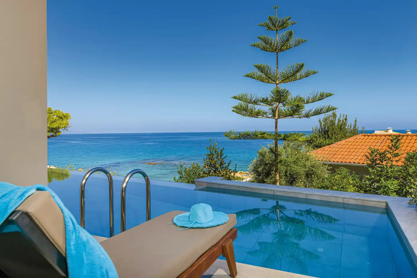 Alexandra Beach Resort & Spa Pool
