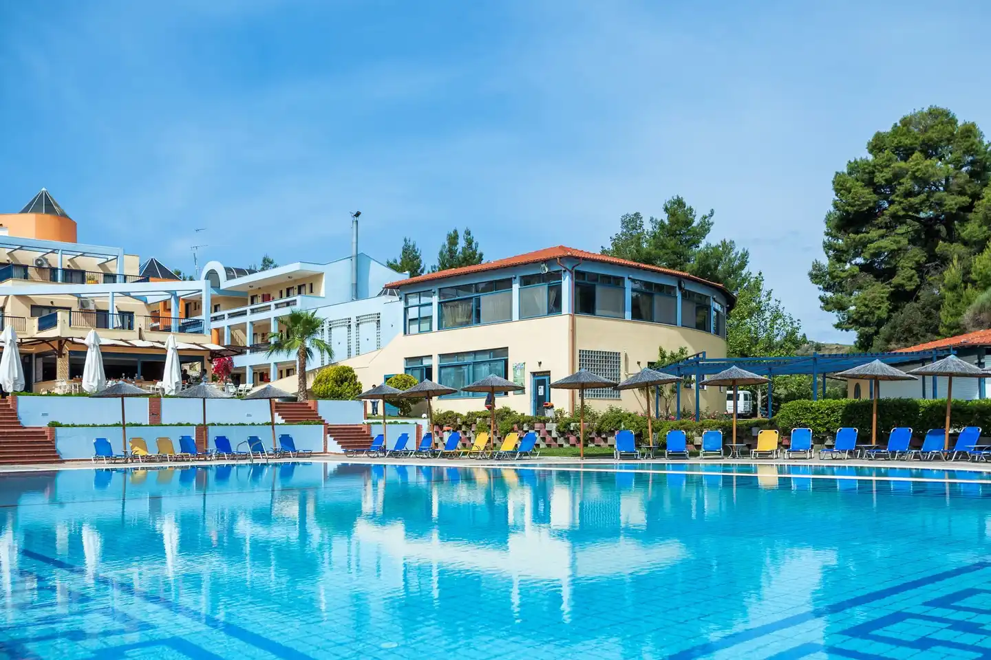 Atrium Pool