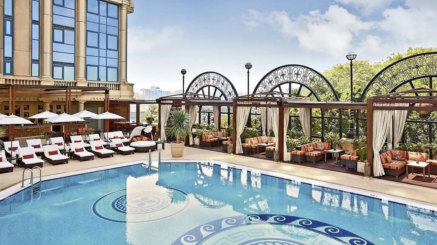 Four Seasons Hotel Cairo at The First Residence Pool