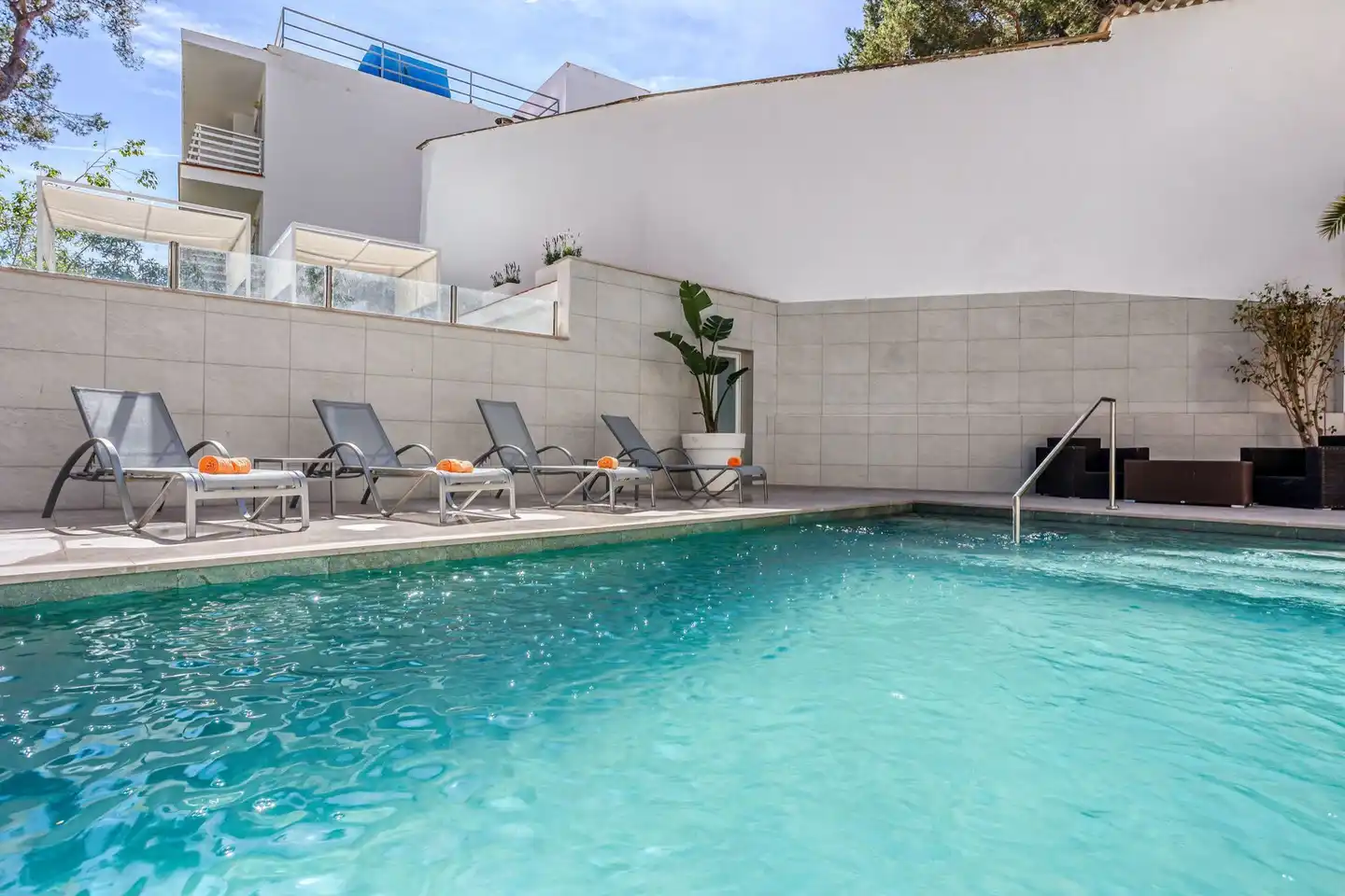 Morlans Pool