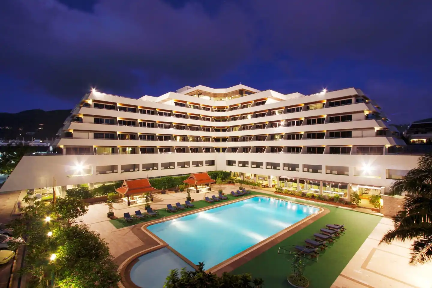 Patong Resort Pool