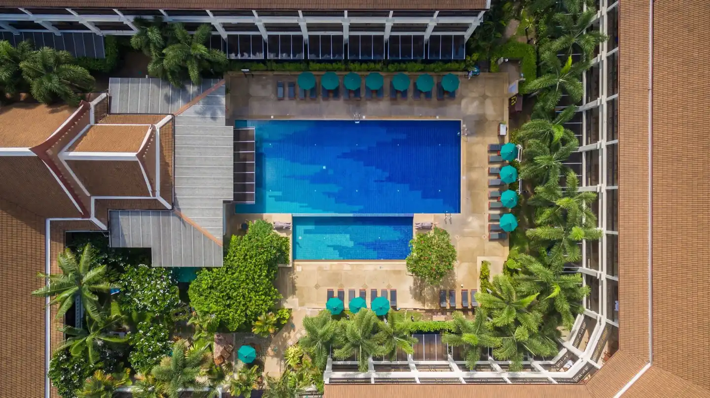 Deevana Patong Resort & Spa Aussenansicht