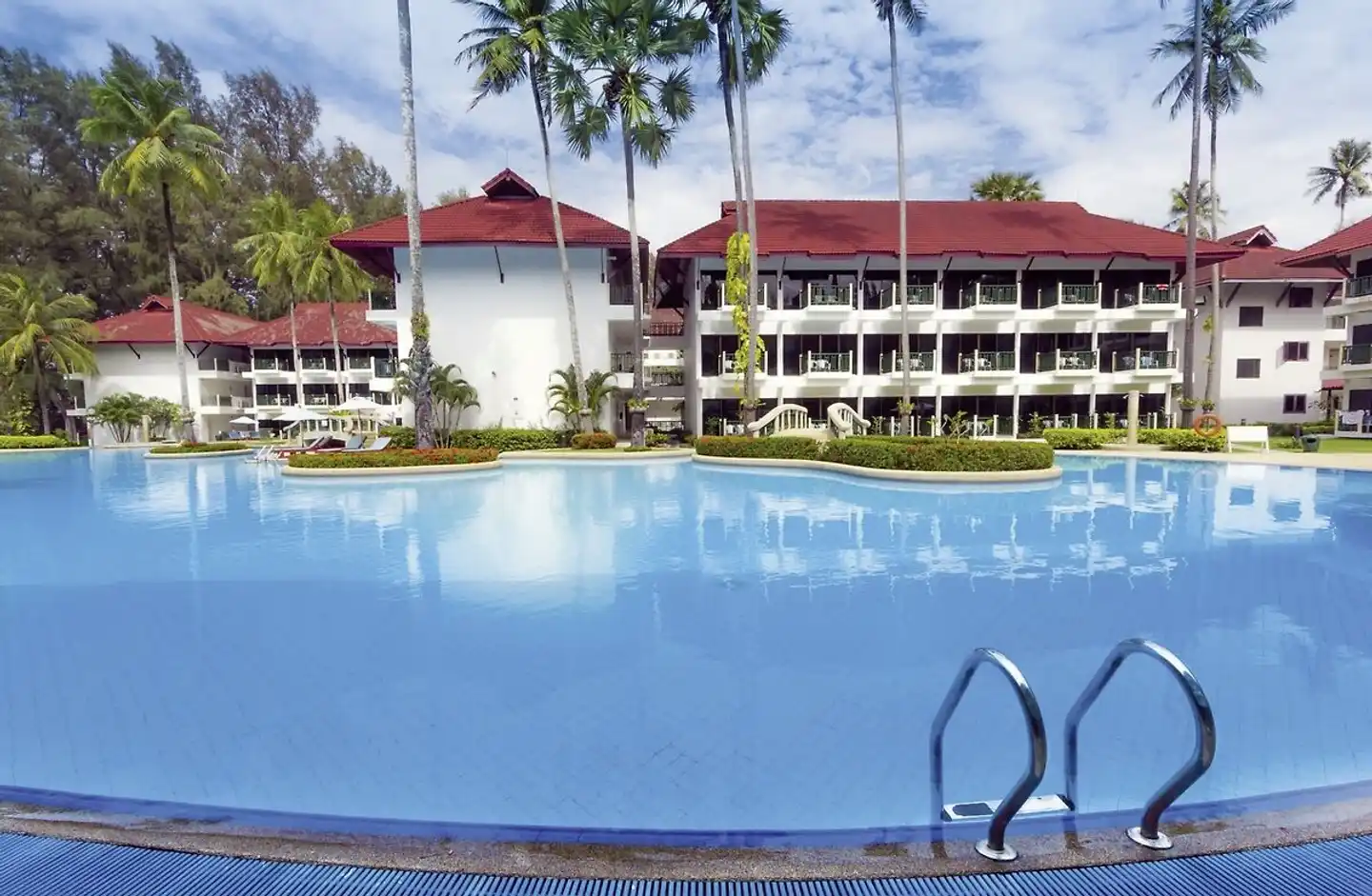 Amora Beach Resort Phuket Pool