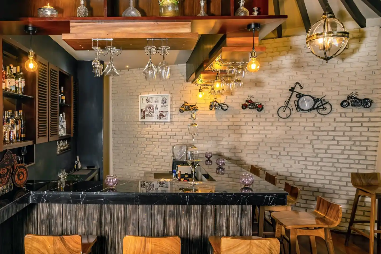 Tangerine Beach Hotel BAR